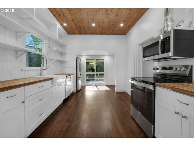 3775 DUANE St, Astoria, OR 97103