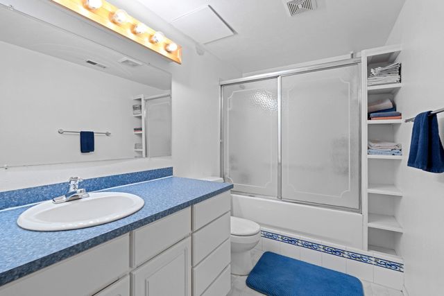 1208 S Havana St, Spokane, WA 99202