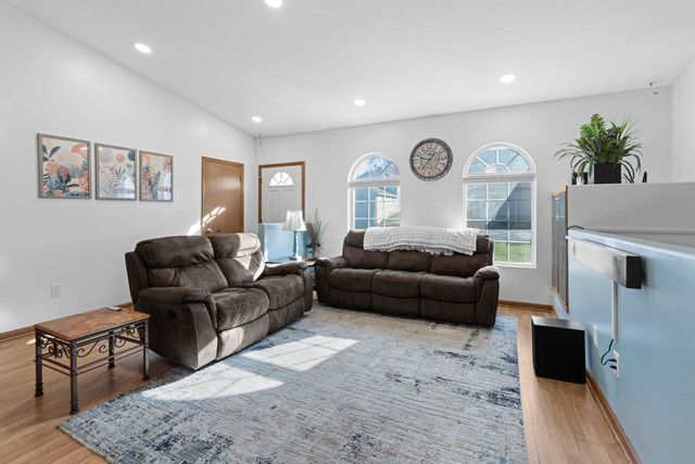 1208 S Havana St, Spokane, WA 99202