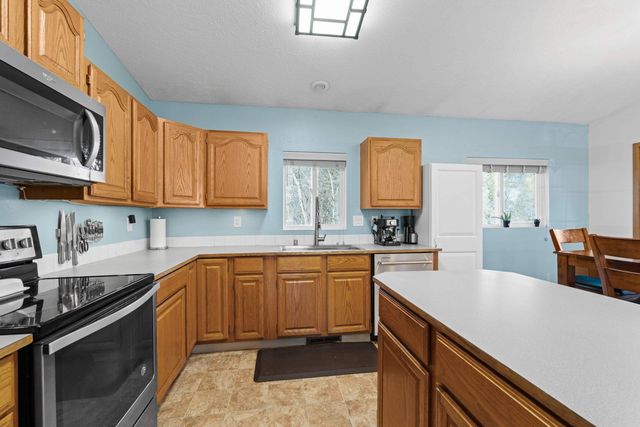 1208 S Havana St, Spokane, WA 99202