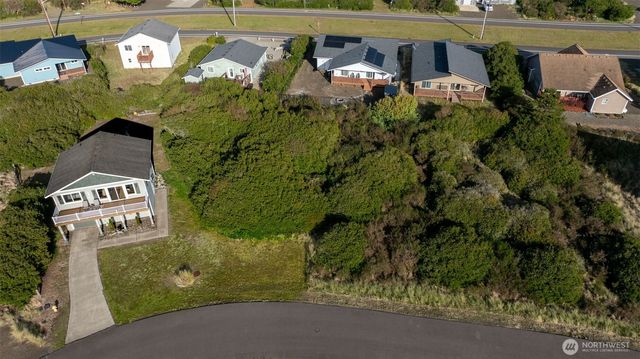 1244 Camero Loop SW, Ocean Shores, WA 98569