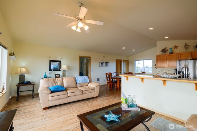 1244 Camero Loop SW, Ocean Shores, WA 98569