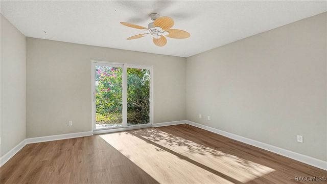 11616 W Kingfisher Court, Crystal River, FL 34429