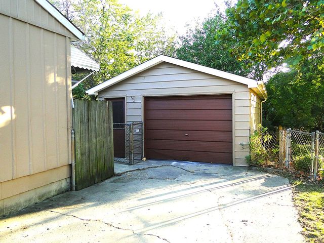 2604 Fairway Drive, Joliet, IL 60435
