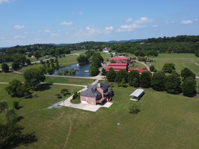 1616 Long Hollow Pike, Gallatin, TN 37066