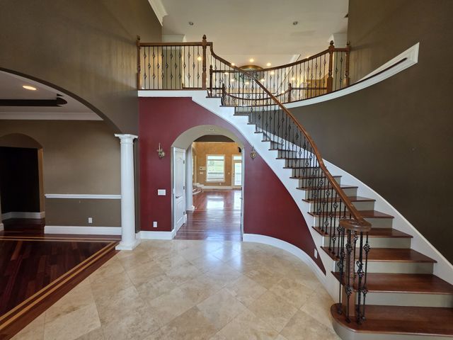 1616 Long Hollow Pike, Gallatin, TN 37066