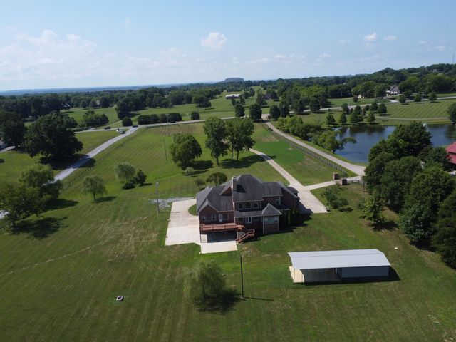 1616 Long Hollow Pike, Gallatin, TN 37066