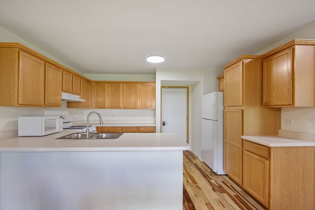 26284 W Vista Court 14-2, Ingleside, IL 60041