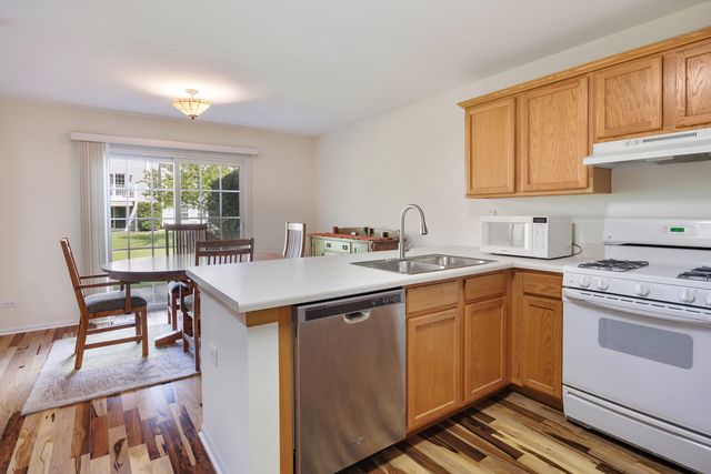26284 W Vista Court 14-2, Ingleside, IL 60041