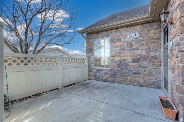 2901 W ABBEY SPRINGS CIR, West Jordan, UT 84084