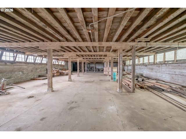 39986 GISLER Rd, Scio, OR 97374