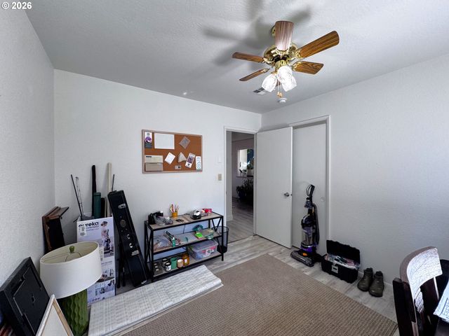 97935 HOLLY Ln, Brookings, OR 97415