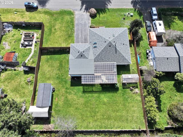 97935 HOLLY Ln, Brookings, OR 97415