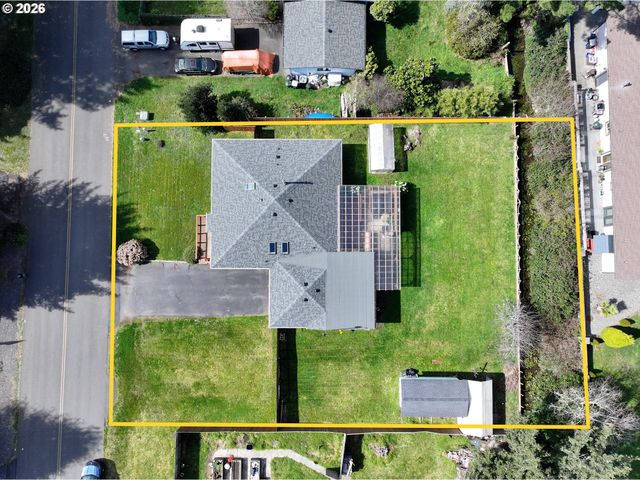 97935 HOLLY Ln, Brookings, OR 97415