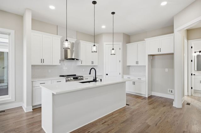 2109D W Summitt Ave, Nashville, TN 37218