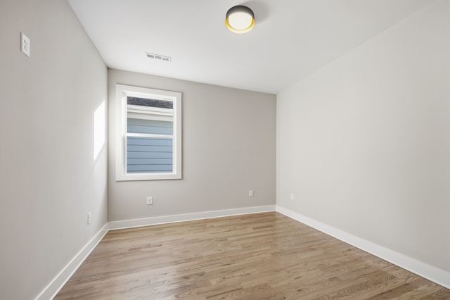 2109D W Summitt Ave, Nashville, TN 37218