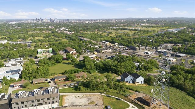 2109D W Summitt Ave, Nashville, TN 37218