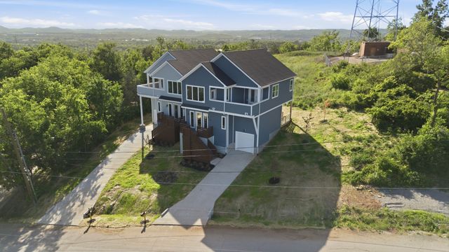 2109D W Summitt Ave, Nashville, TN 37218