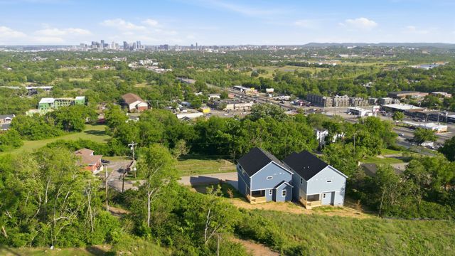 2109D W Summitt Ave, Nashville, TN 37218