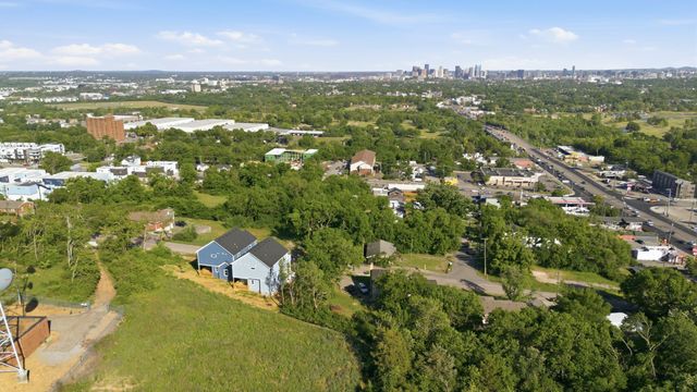 2109D W Summitt Ave, Nashville, TN 37218