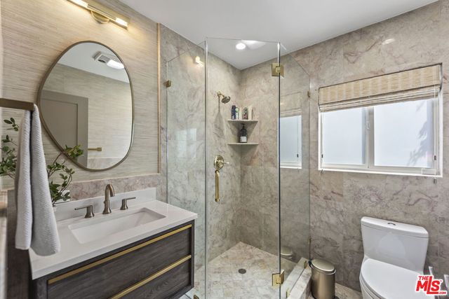 7733 Lexington Avenue, West Hollywood, CA 90046