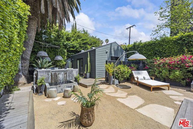 7733 Lexington Avenue, West Hollywood, CA 90046