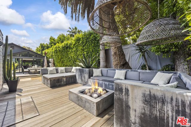 7733 Lexington Avenue, West Hollywood, CA 90046