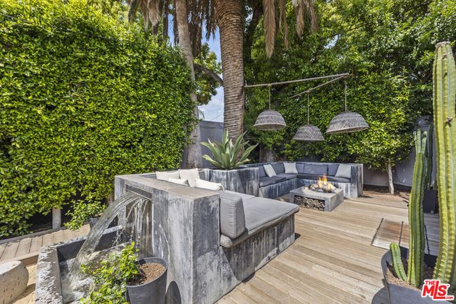 7733 Lexington Avenue, West Hollywood, CA 90046