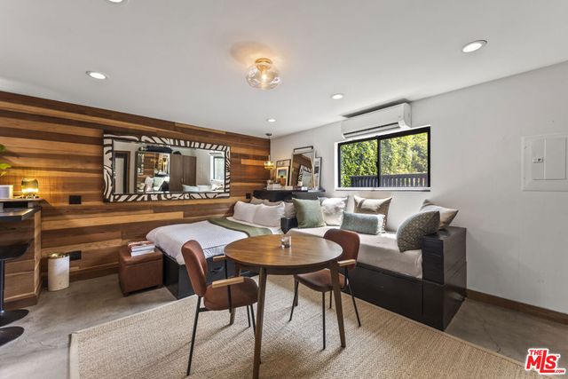 7733 Lexington Avenue, West Hollywood, CA 90046