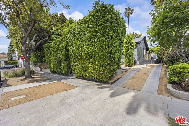 7733 Lexington Avenue, West Hollywood, CA 90046