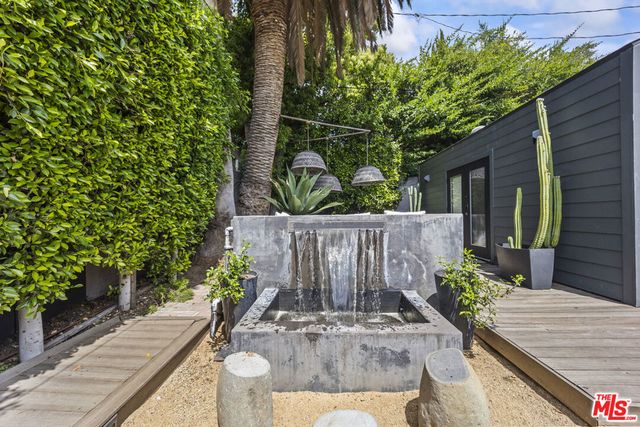 7733 Lexington Avenue, West Hollywood, CA 90046