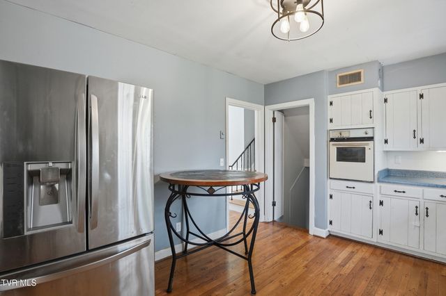 103 Sherwood Drive, Elizabethton, TN 37643