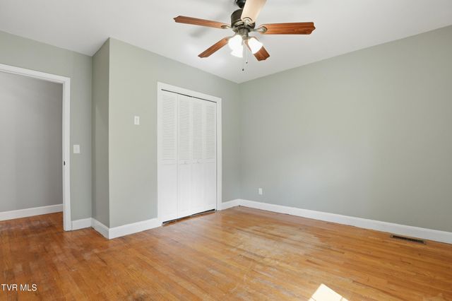 103 Sherwood Drive, Elizabethton, TN 37643