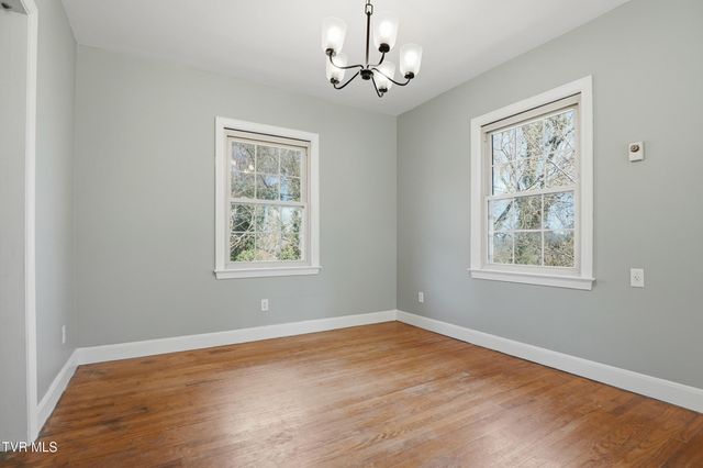 103 Sherwood Drive, Elizabethton, TN 37643