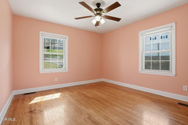 103 Sherwood Drive, Elizabethton, TN 37643