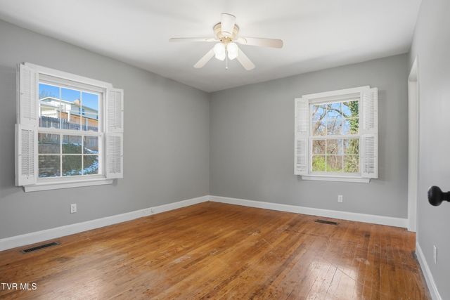 103 Sherwood Drive, Elizabethton, TN 37643