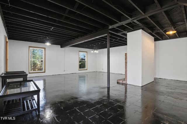 103 Sherwood Drive, Elizabethton, TN 37643