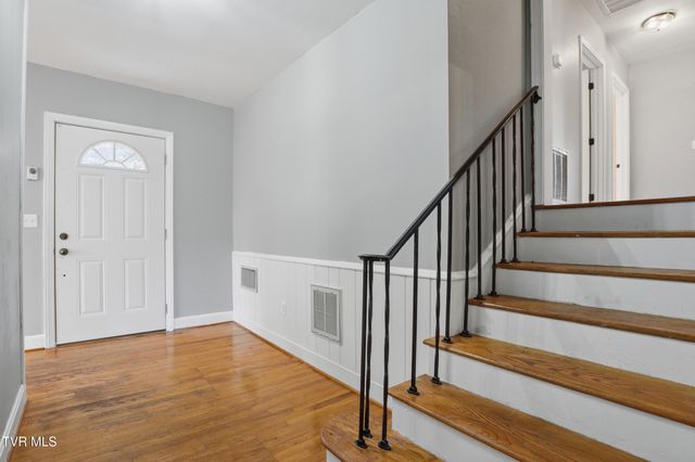 103 Sherwood Drive, Elizabethton, TN 37643