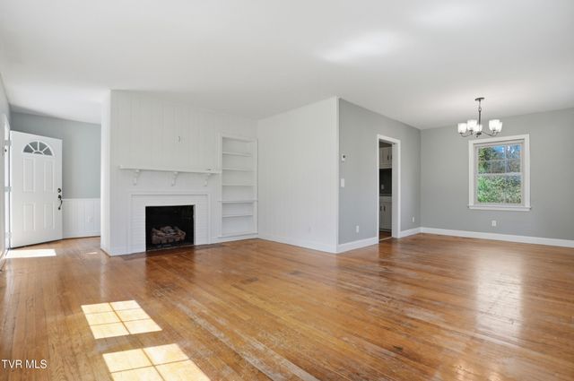 103 Sherwood Drive, Elizabethton, TN 37643