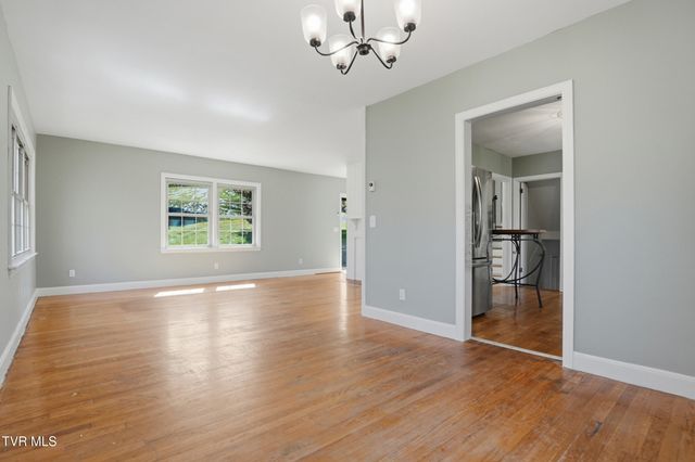 103 Sherwood Drive, Elizabethton, TN 37643