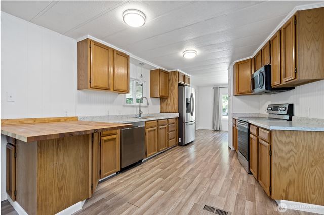 17107 Snowbell Court SE, Yelm, WA 98597
