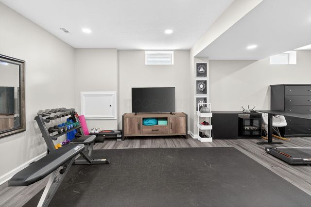 1735 Dickson Drive, Marysville, OH 43040