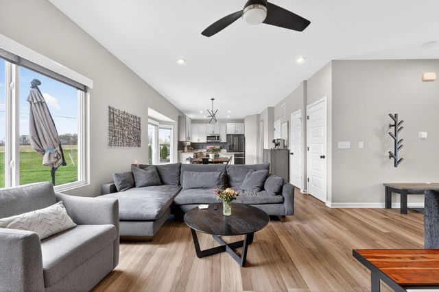 1735 Dickson Drive, Marysville, OH 43040