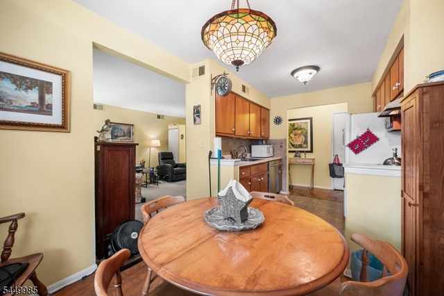 1300 Rock Ave F5, North Plainfield Boro, NJ 07060