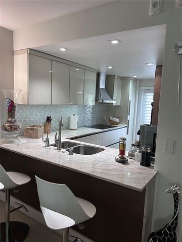 1000 SW 12th St 203, Fort Lauderdale, FL 33315