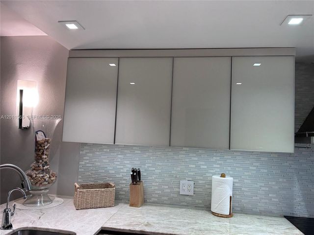 1000 SW 12th St 203, Fort Lauderdale, FL 33315