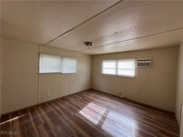 2268 Carlisle LN, North Fort Myers, FL 33917