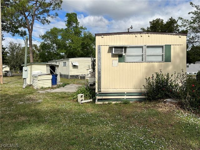 2268 Carlisle LN, North Fort Myers, FL 33917