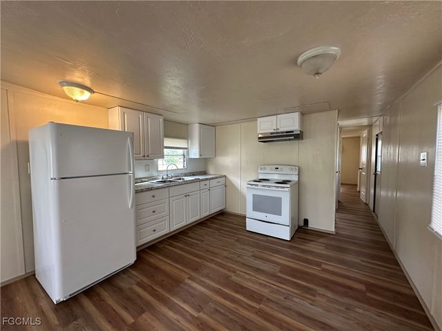 2268 Carlisle LN, North Fort Myers, FL 33917