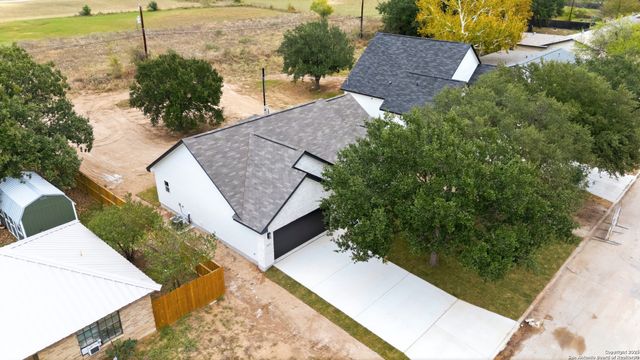 15129 Norvell, Lytle, TX 78052
